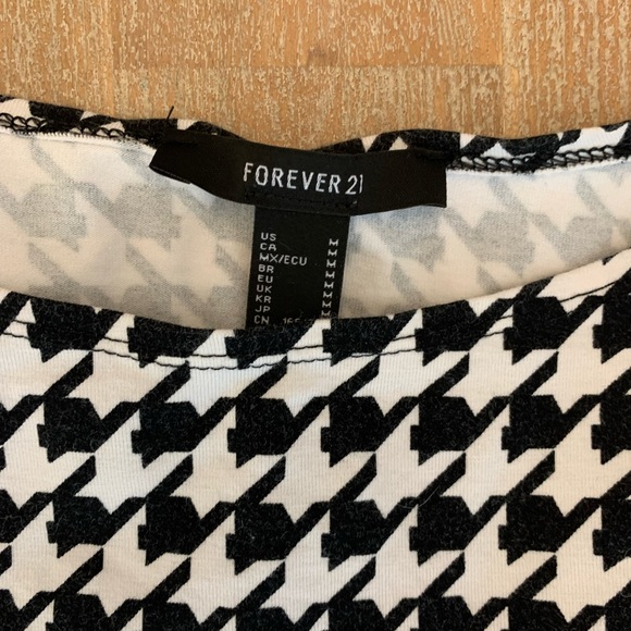 Forever 21 Houndstooth Top Medium - Picture 2 of 2